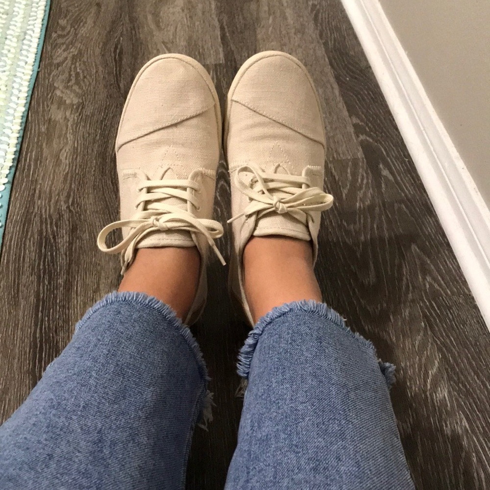 Toms shoes